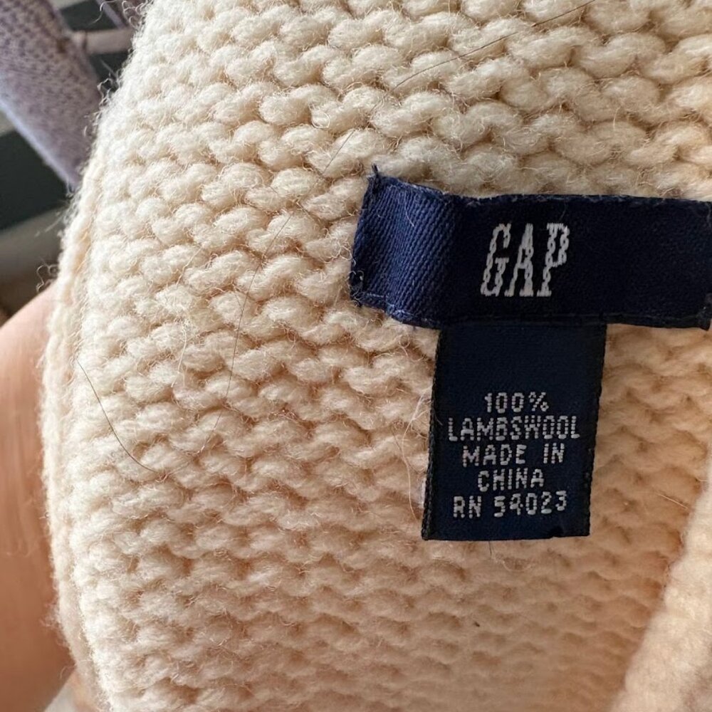 Very Vintage Gap Scarf - Picture 2 of 4